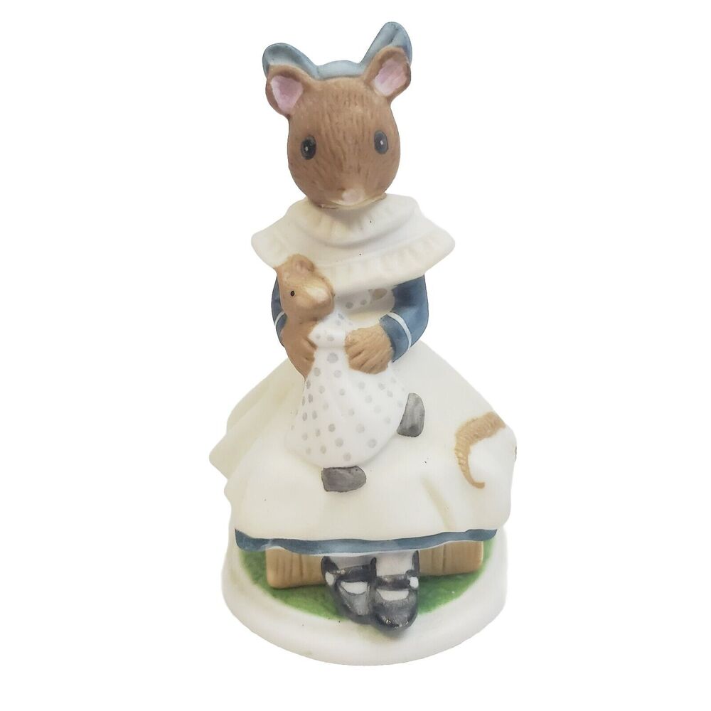 Franklin Mint Lucinda The Woodhouse Family Mouse Adults 3.5" 1985 White Figurine